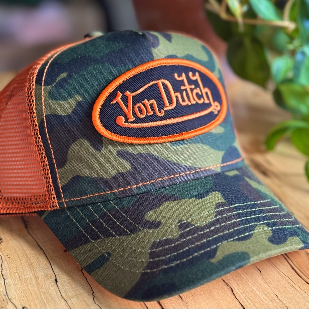 NWT Von Dutch Camo Trucker 270 - Orange Logo Patch & Mesh